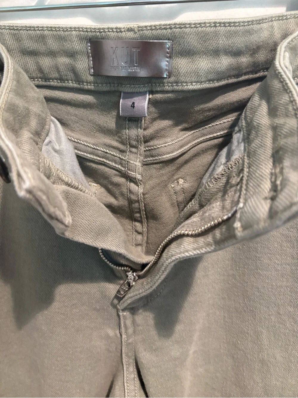 KUT from the Kloth Women’s Size 4 Olive Green Cropped Cuffed Pants